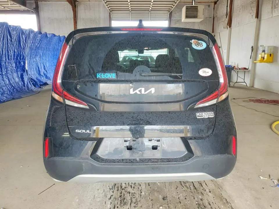2023 KIA SOUL LX  