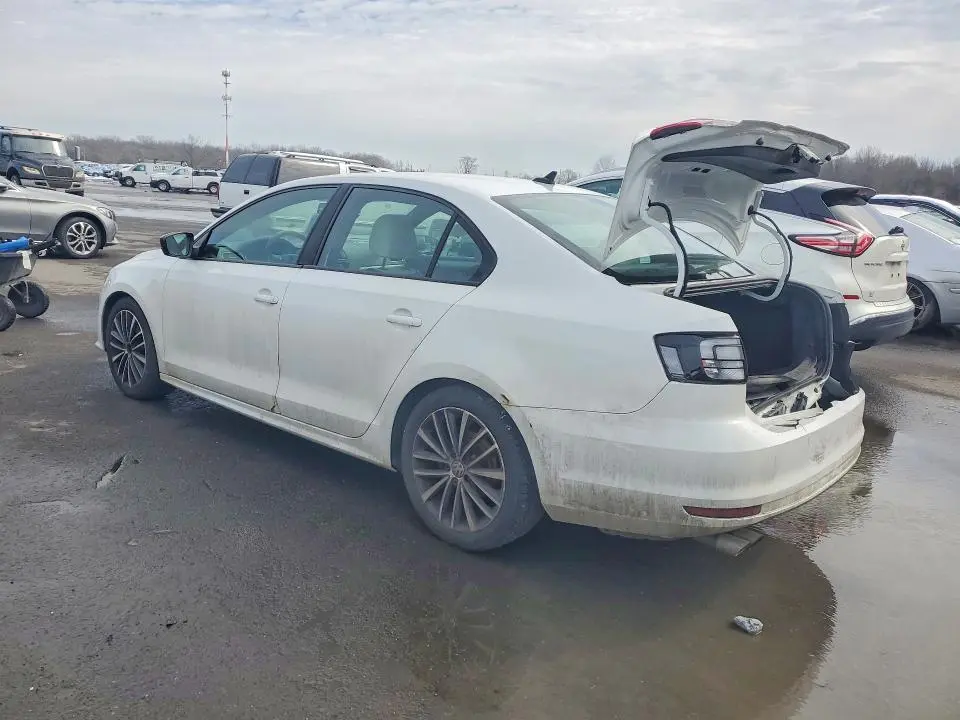 2016 VOLKSWAGEN JETTA SPORT  