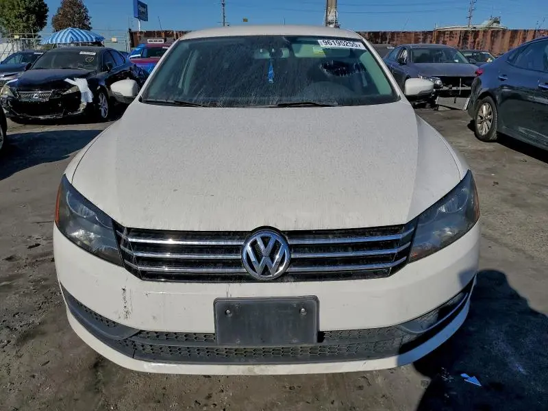 2015 VOLKSWAGEN PASSAT S  