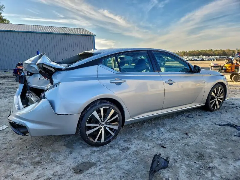 2021 NISSAN ALTIMA SR  