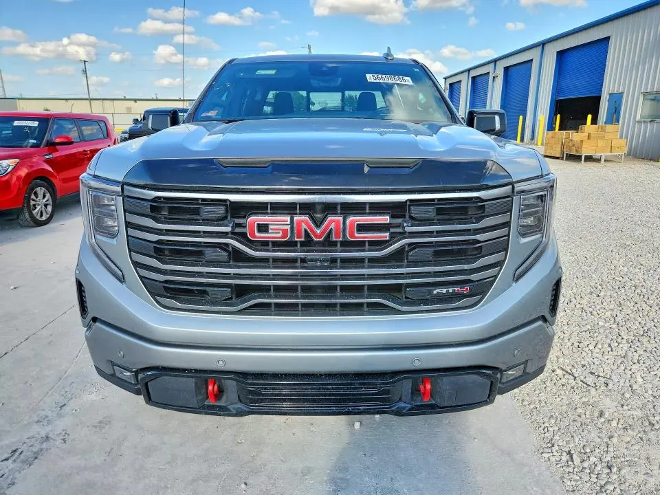 2025 GMC SIERRA K1500 AT4  