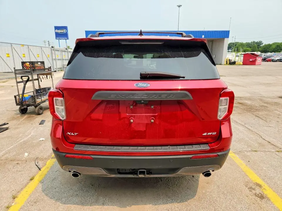 2021 FORD EXPLORER XLT  