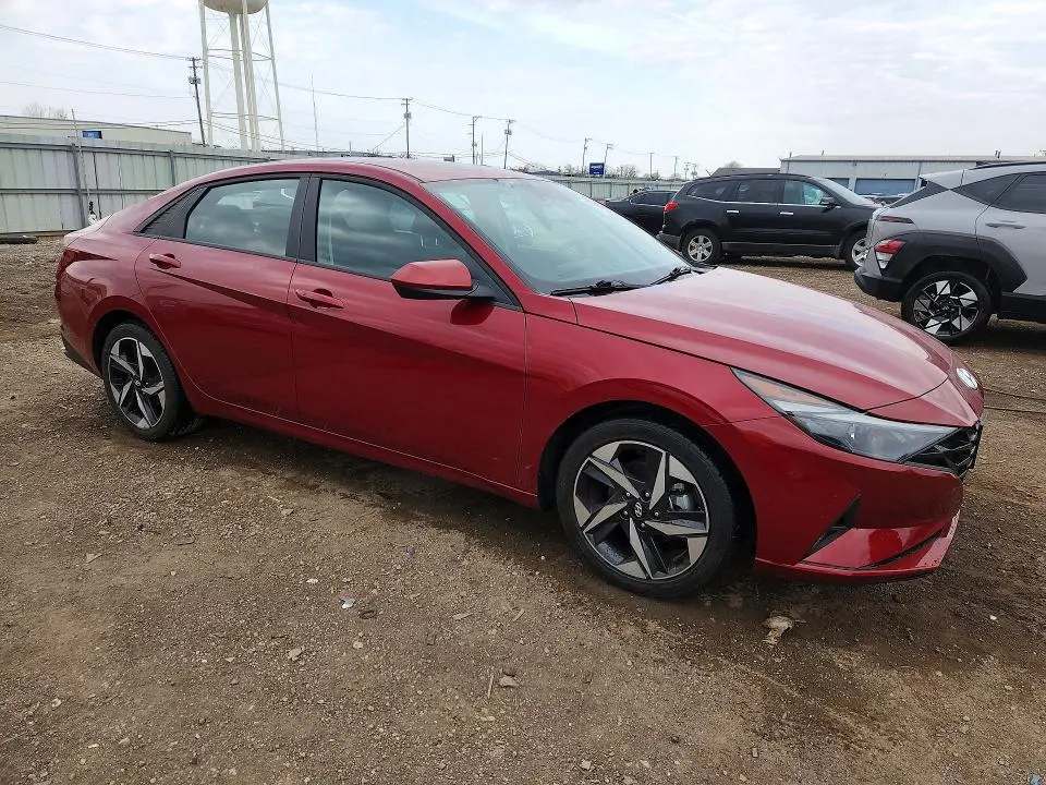2023 HYUNDAI ELANTRA SEL  