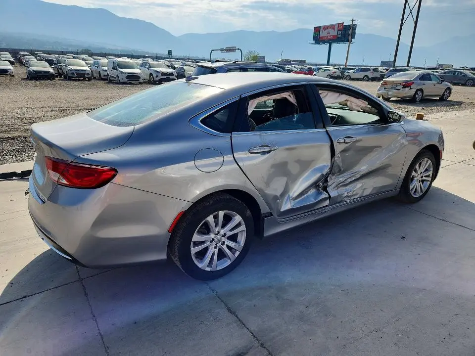 2016 CHRYSLER 200 LIMITED  