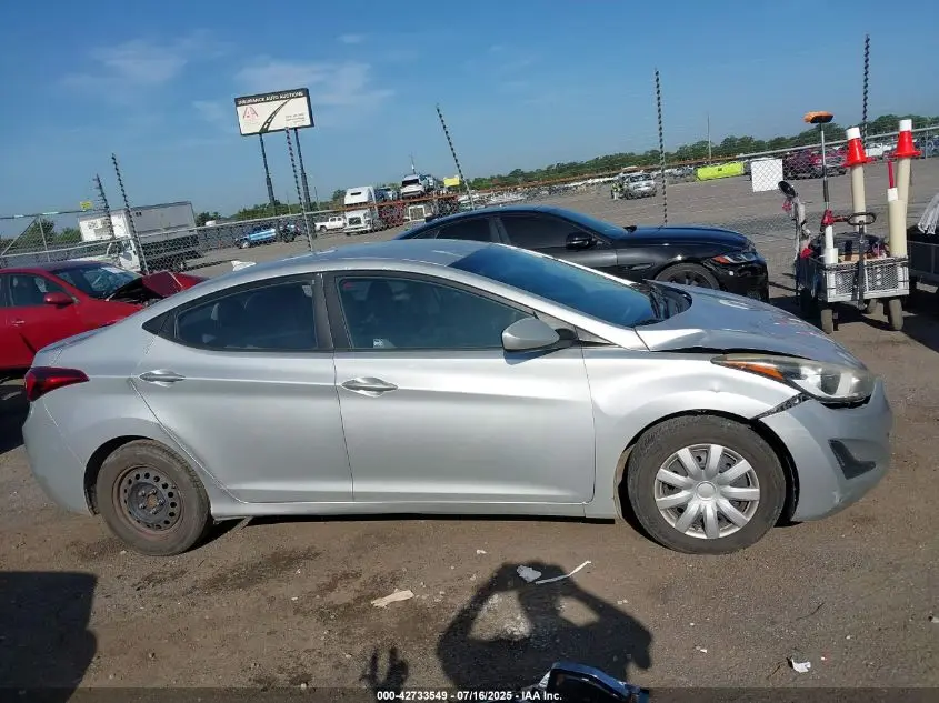 2016 HYUNDAI ELANTRA SE