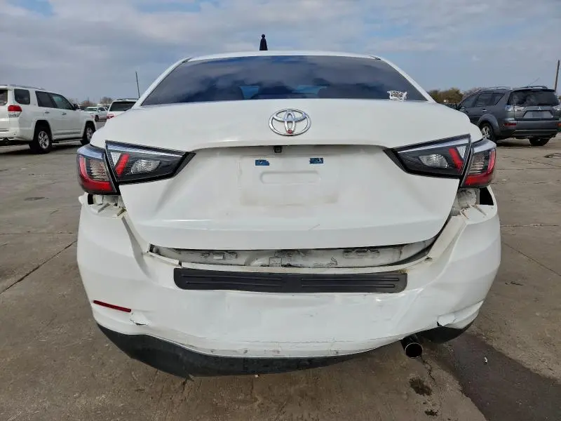 2017 TOYOTA YARIS IA   