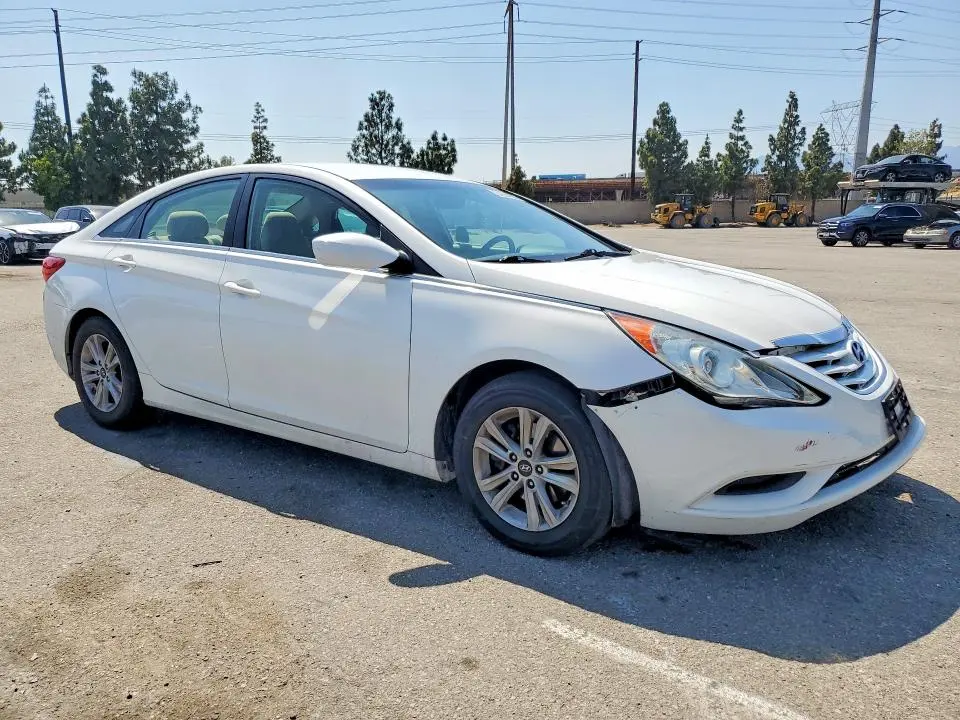 2011 HYUNDAI SONATA GLS  