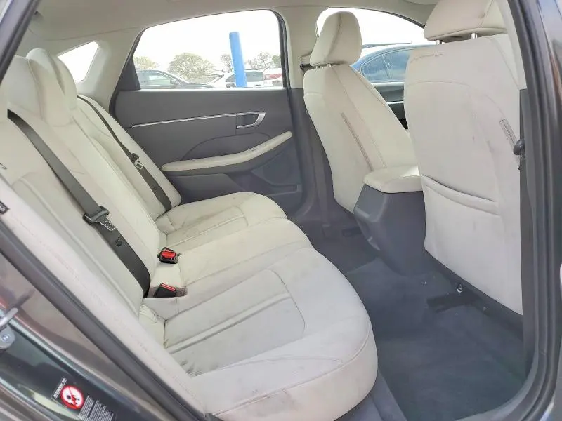 2023 HYUNDAI SONATA SE  