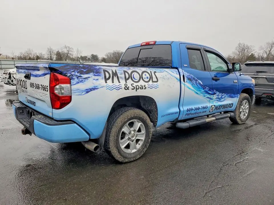 2017 TOYOTA TUNDRA SR5  