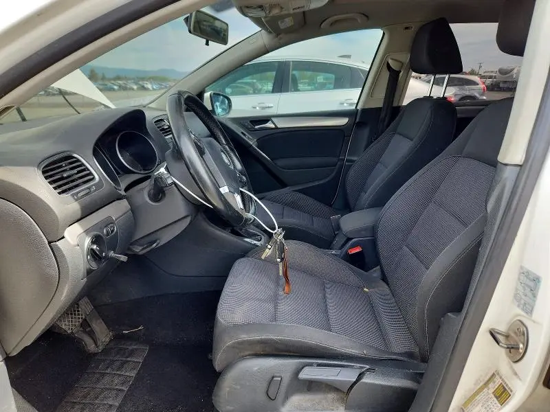2011 VOLKSWAGEN GOLF   
