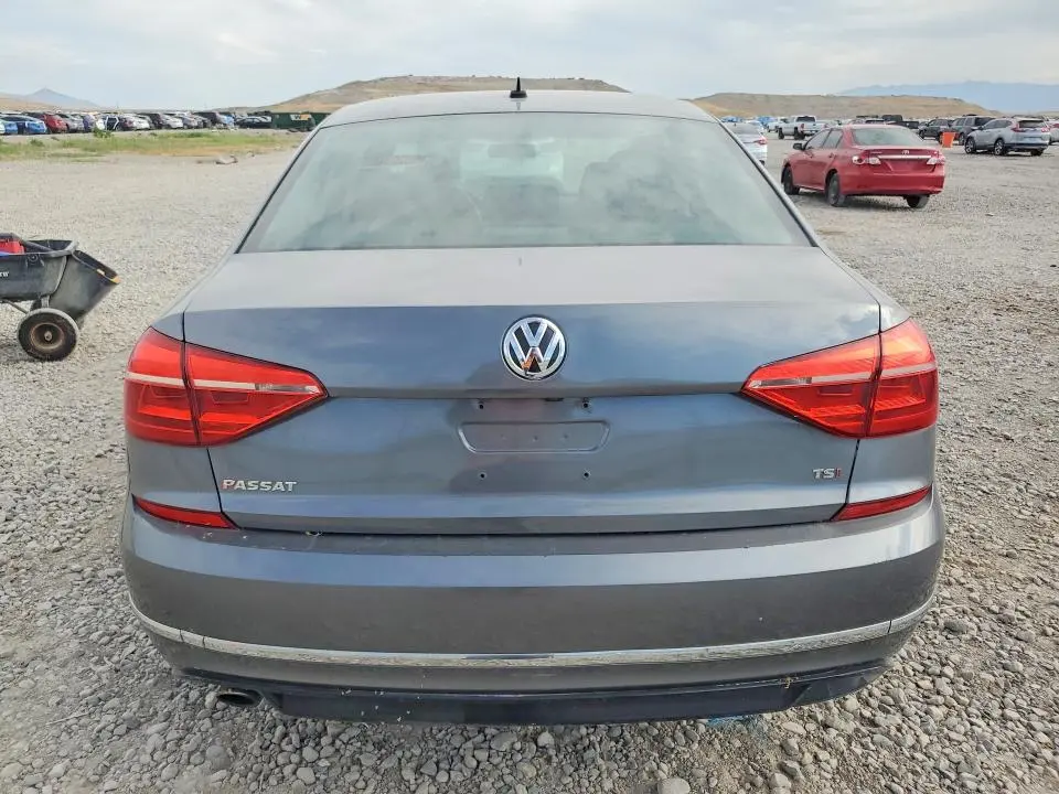 2016 VOLKSWAGEN PASSAT S  