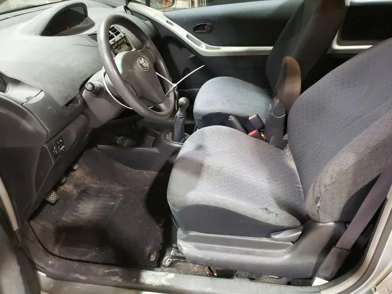 2010 TOYOTA YARIS BASE  