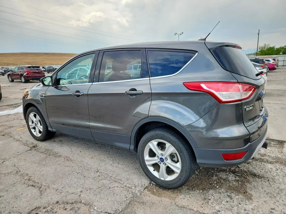 2016 FORD ESCAPE SE  