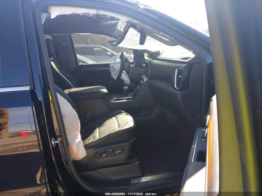 2025 GMC SIERRA 1500 4WD  STANDARD BOX DENALI