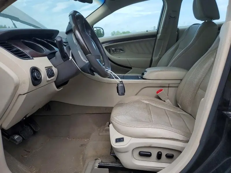 2011 FORD TAURUS LIMITED  