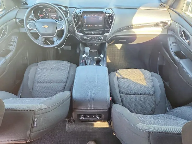 2023 CHEVROLET TRAVERSE LT  