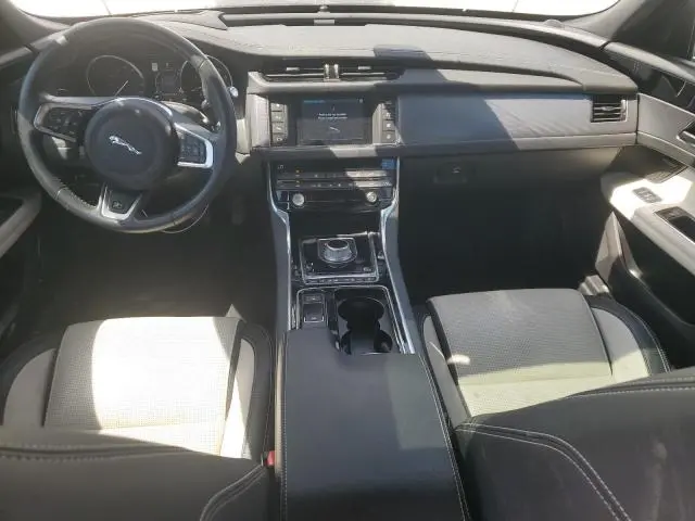 2016 JAGUAR XF R - SPORT  
