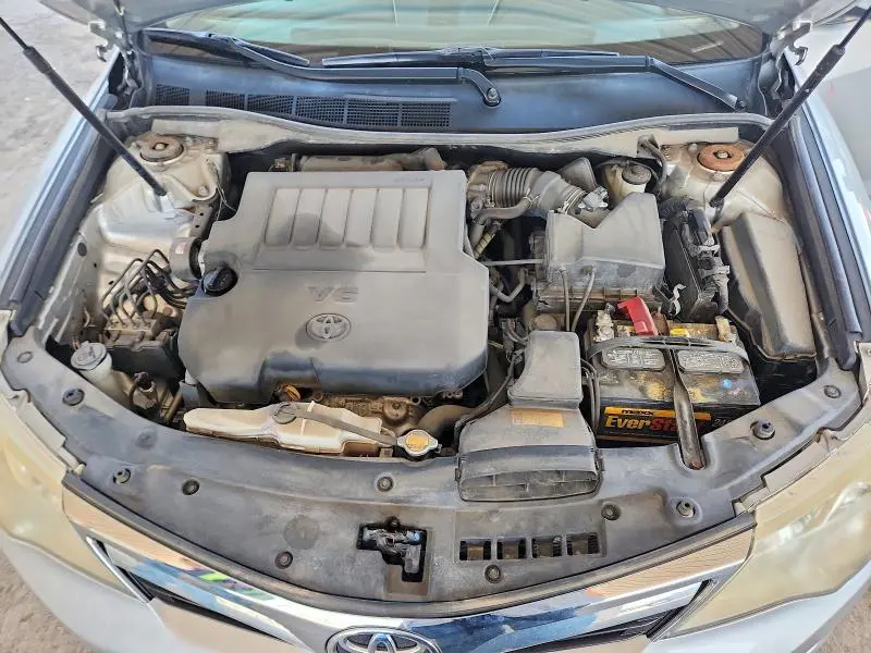 2014 TOYOTA CAMRY XLE V6  