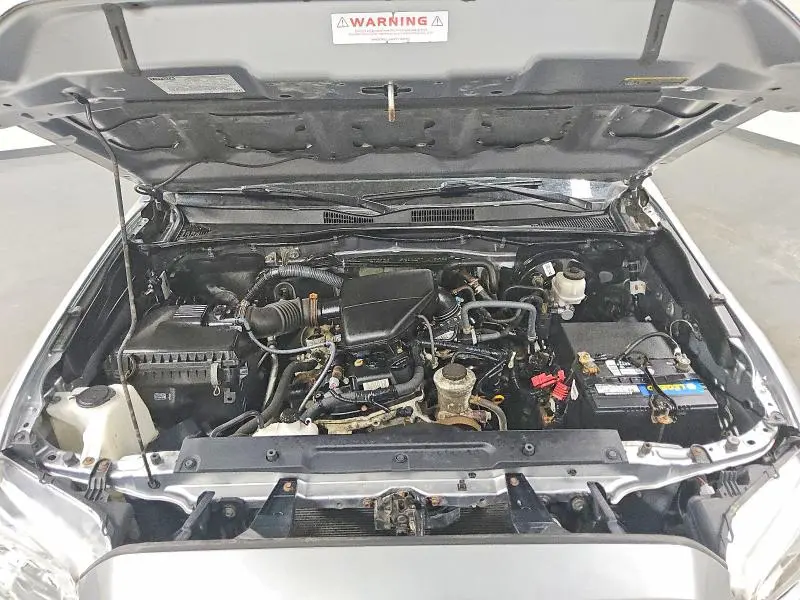 2018 TOYOTA TACOMA SR  