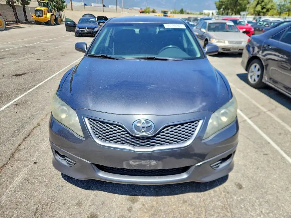 2010 TOYOTA CAMRY SE  