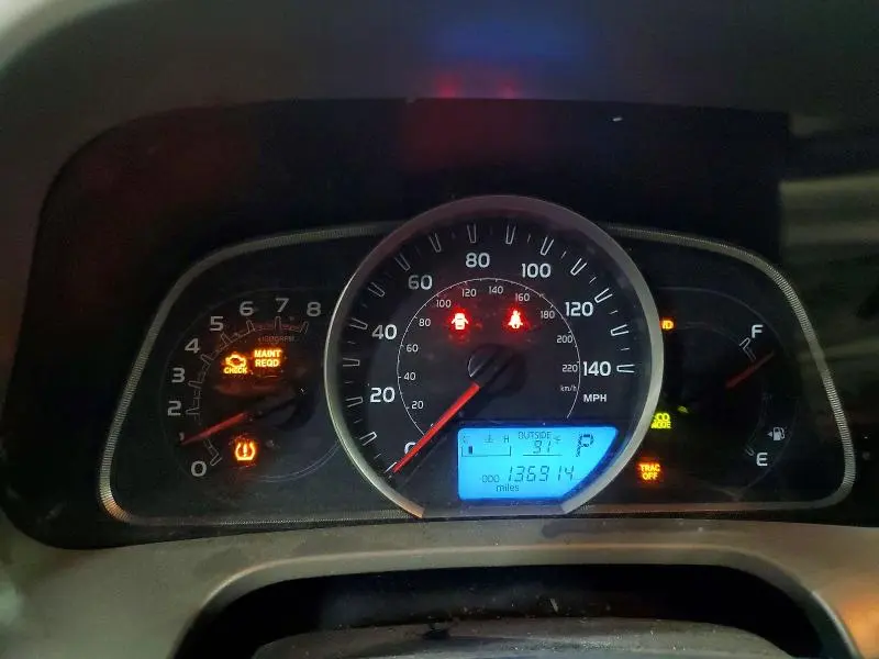 2014 TOYOTA RAV4 LE  