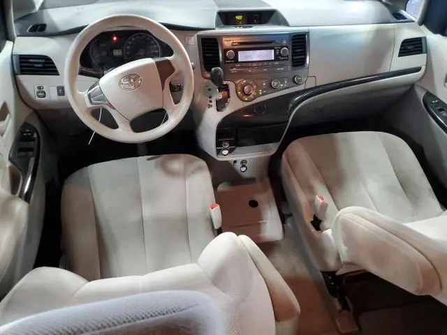 2012 TOYOTA SIENNA   