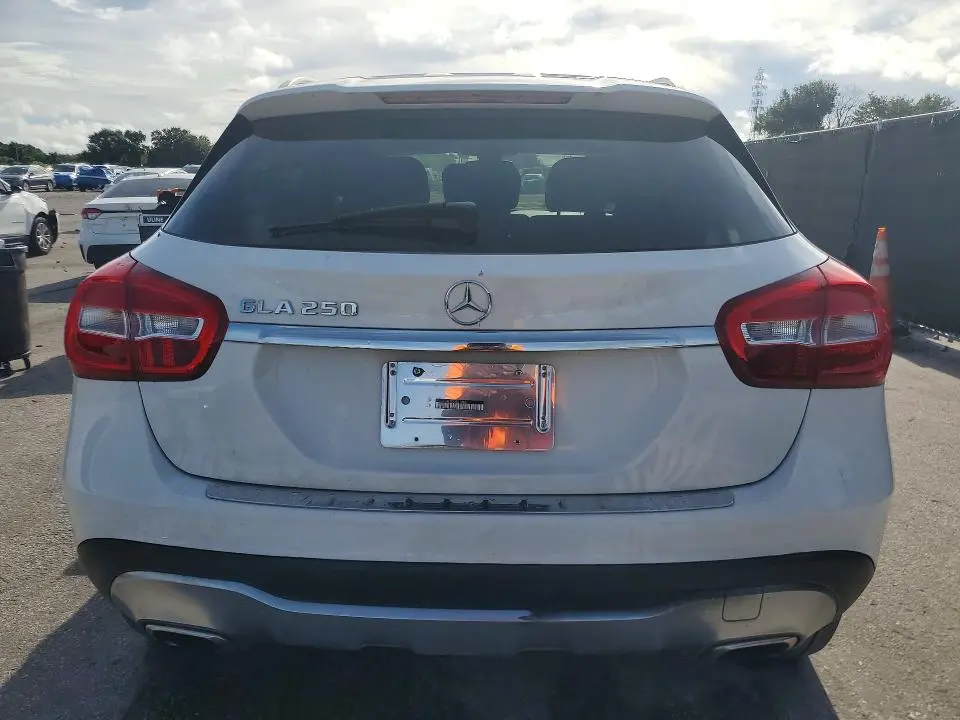 2018 MERCEDES-BENZ GLA 250  
