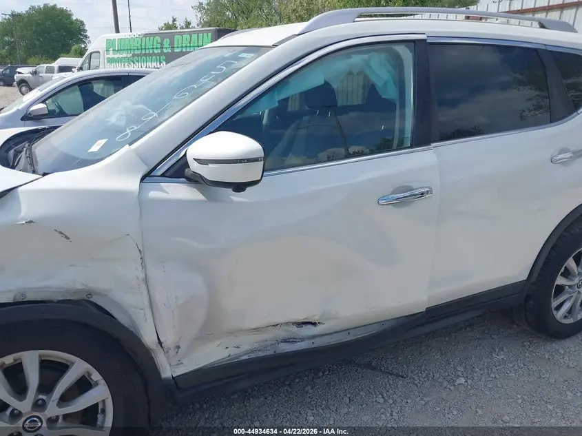 2018 NISSAN ROGUE SV