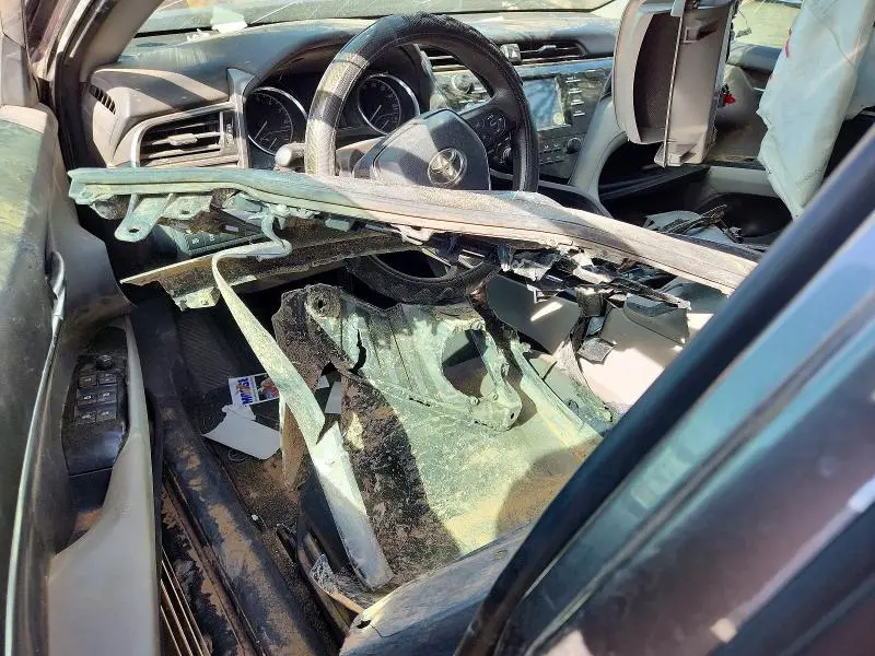 2019 TOYOTA CAMRY LE  