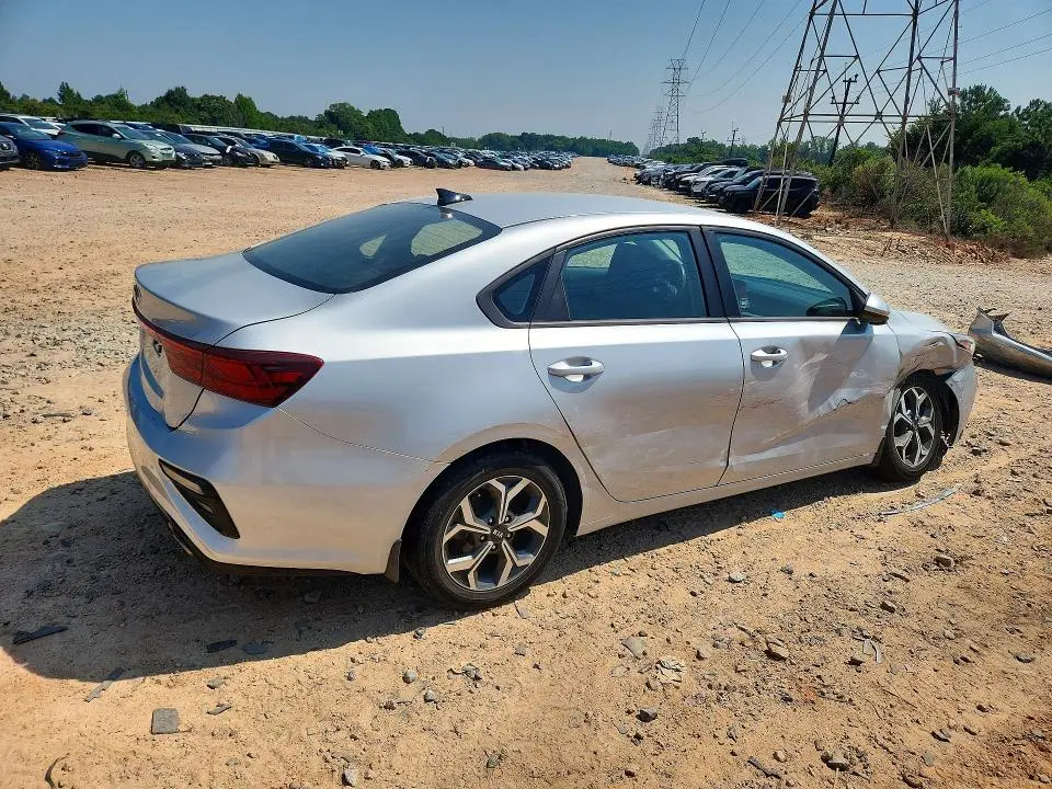 2021 KIA FORTE LXS  