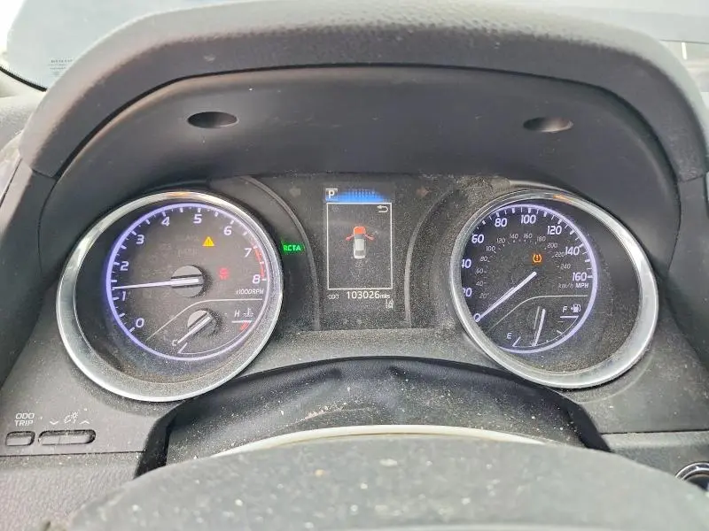 2019 TOYOTA CAMRY SE  