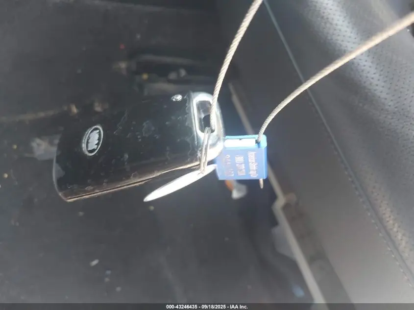 2017 KIA CADENZA PREMIUM