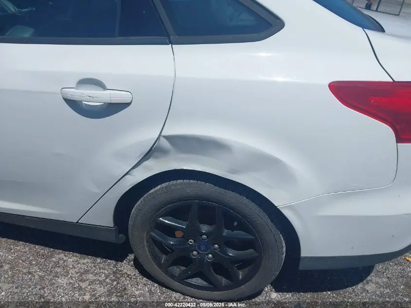 2016 FORD FOCUS SE