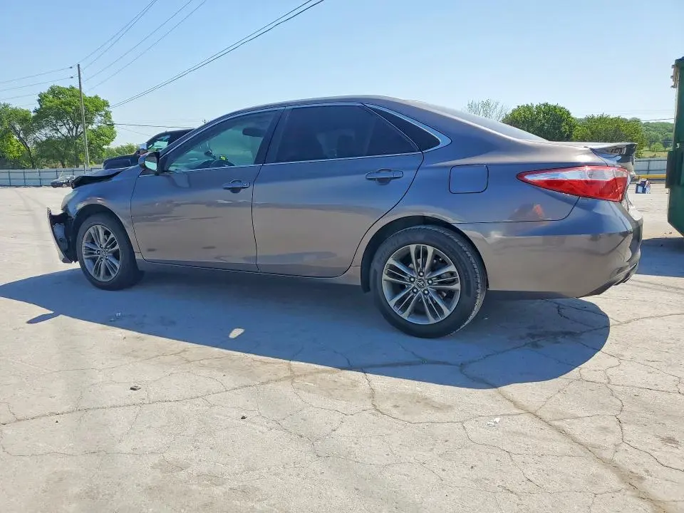 2017 TOYOTA CAMRY SE  