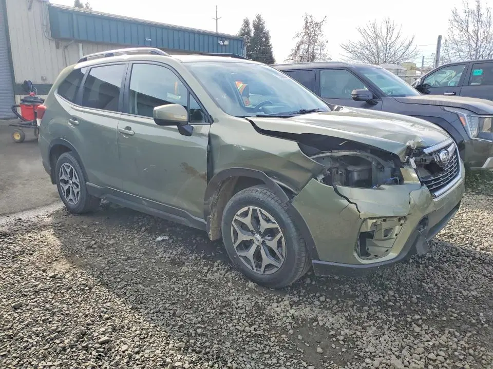 2019 SUBARU FORESTER PREMIUM  
