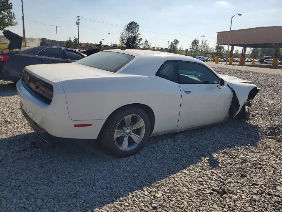 2015 DODGE CHALLENGER SXT  