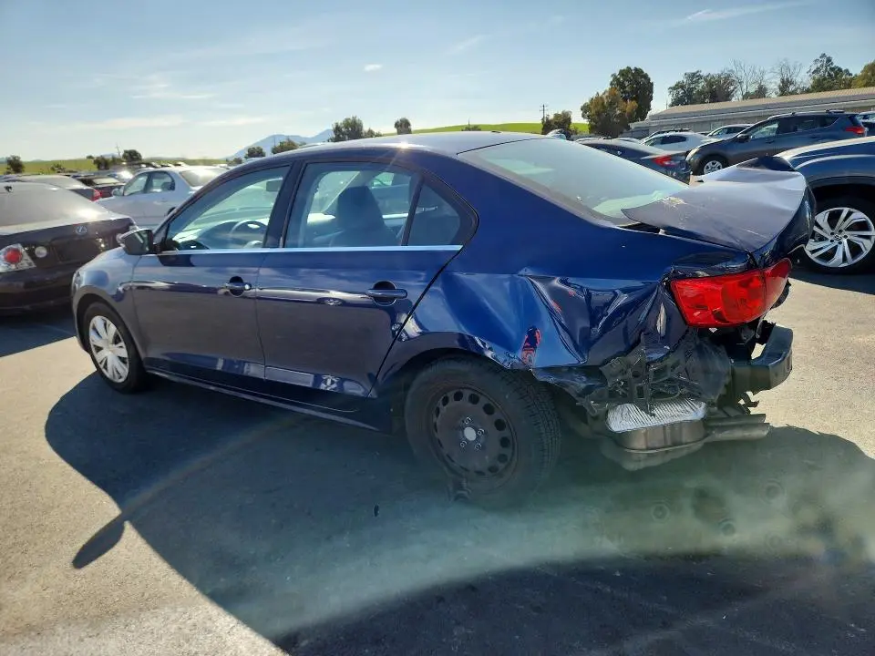 2013 VOLKSWAGEN JETTA SE  