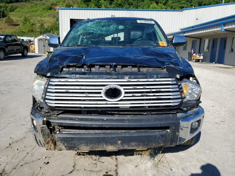 2017 TOYOTA TUNDRA CREWMAX LIMITED  