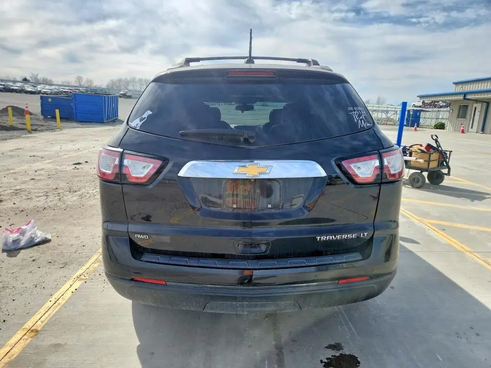 2016 CHEVROLET TRAVERSE LT  