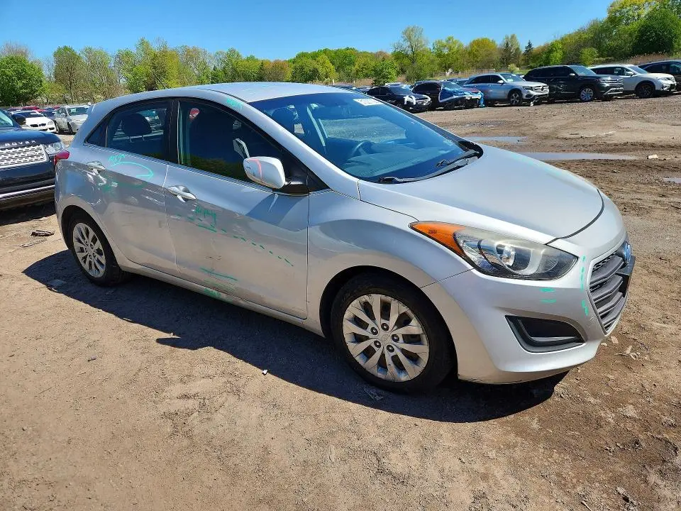 2017 HYUNDAI ELANTRA GT BASE  