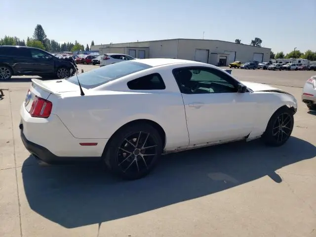 2011 FORD MUSTANG