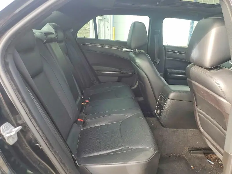 2012 CHRYSLER 300C   
