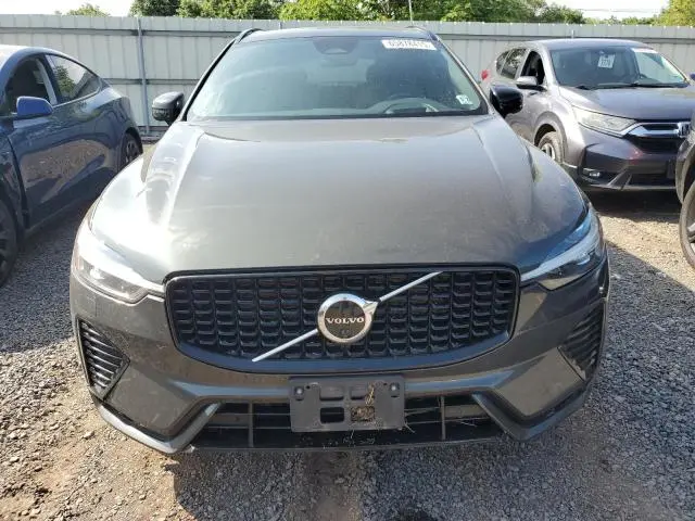 2022 VOLVO XC60 B6 R-DESIGN  