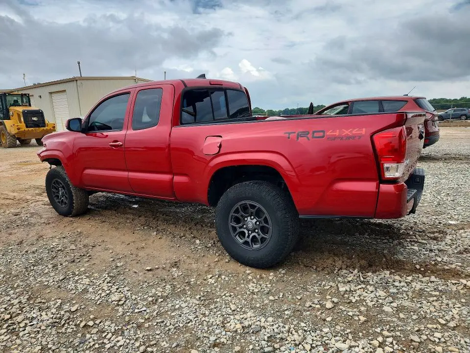 2016 TOYOTA TACOMA SR  