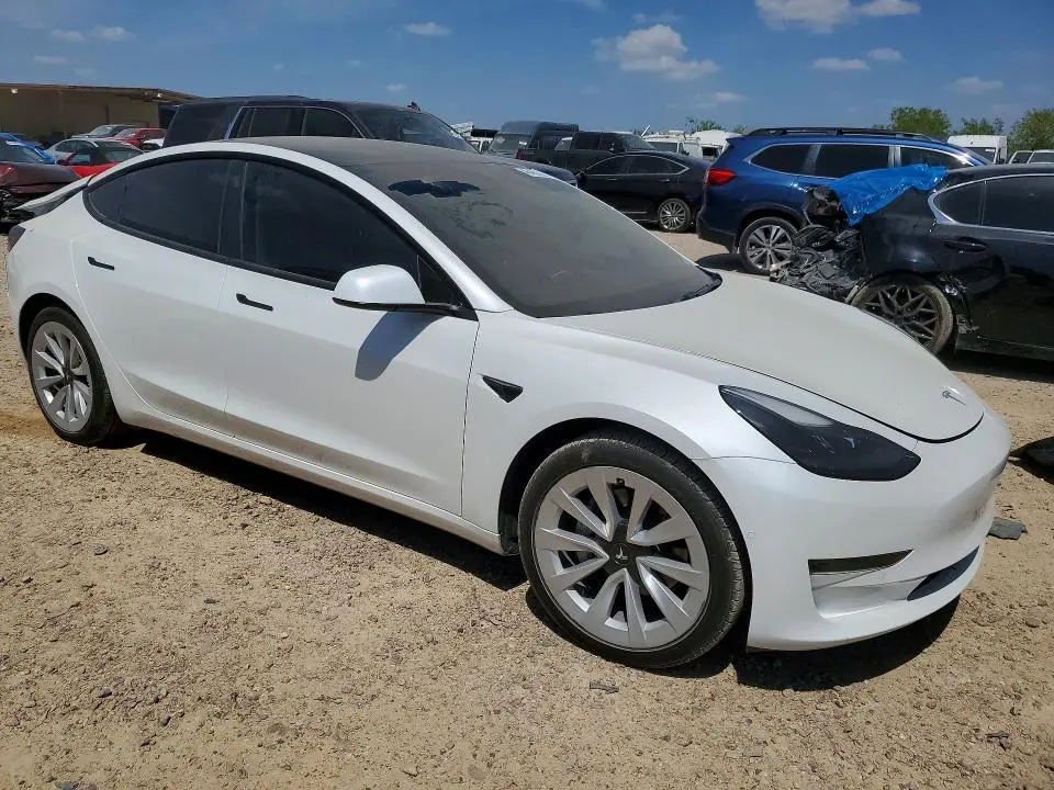 2021 TESLA MODEL 3   