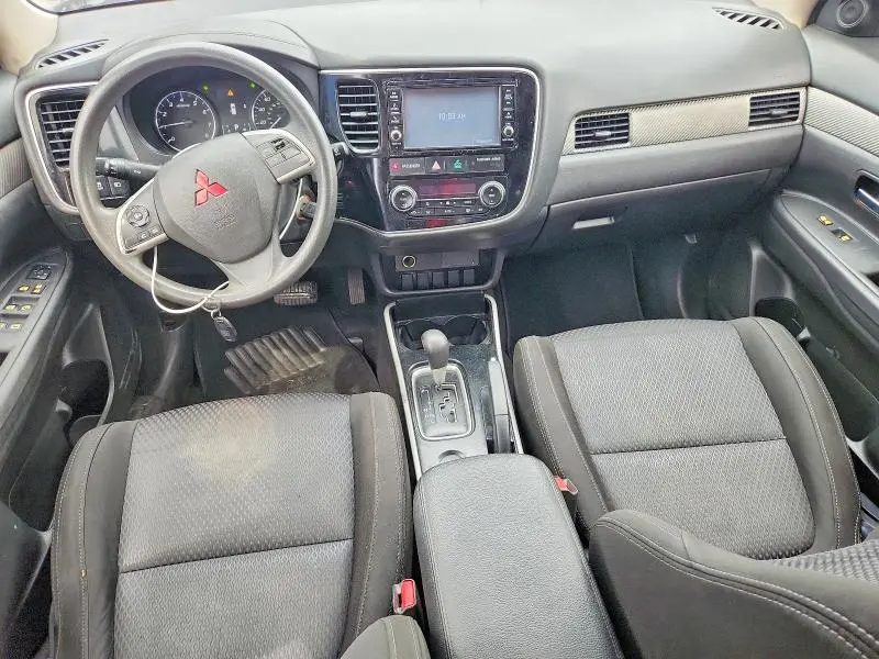 2018 MITSUBISHI OUTLANDER ES  
