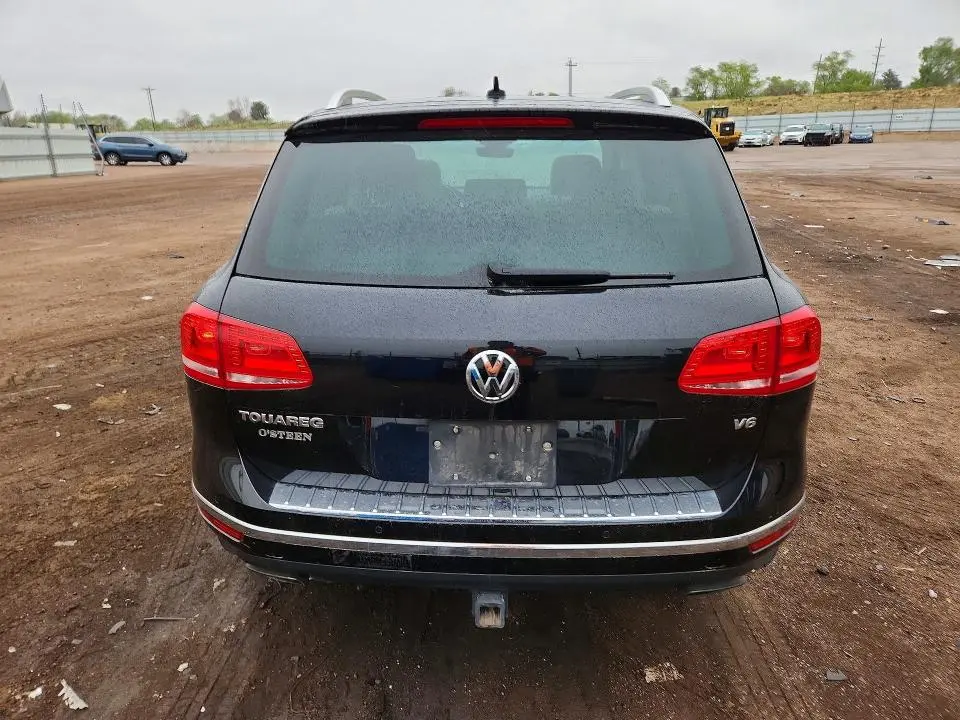 2017 VOLKSWAGEN TOUAREG EXECUTIVE  