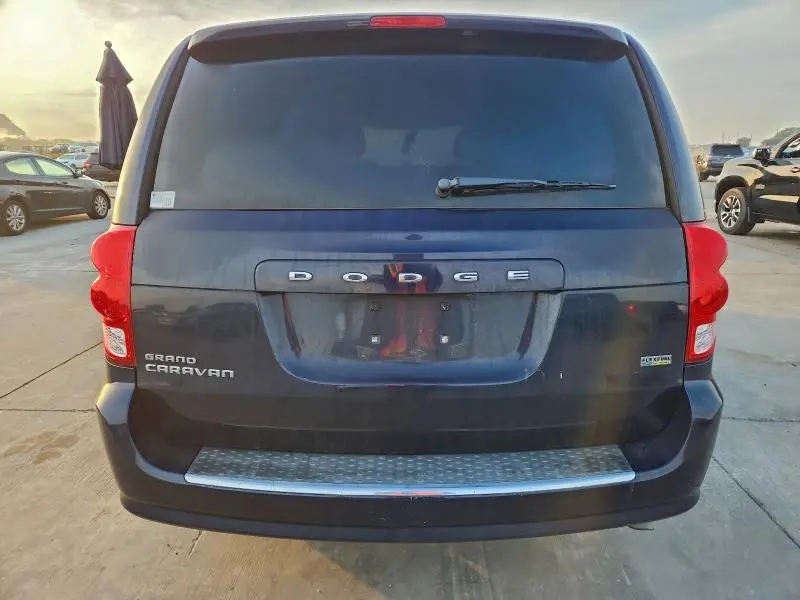 2014 DODGE GRAND CARAVAN SE  