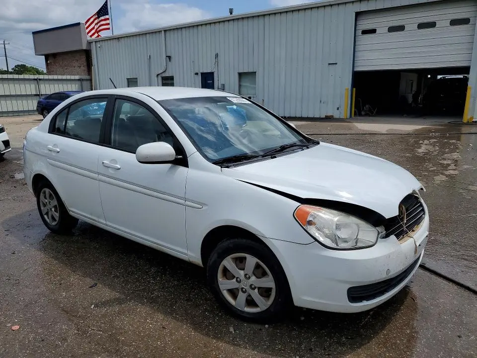2011 HYUNDAI ACCENT GLS  