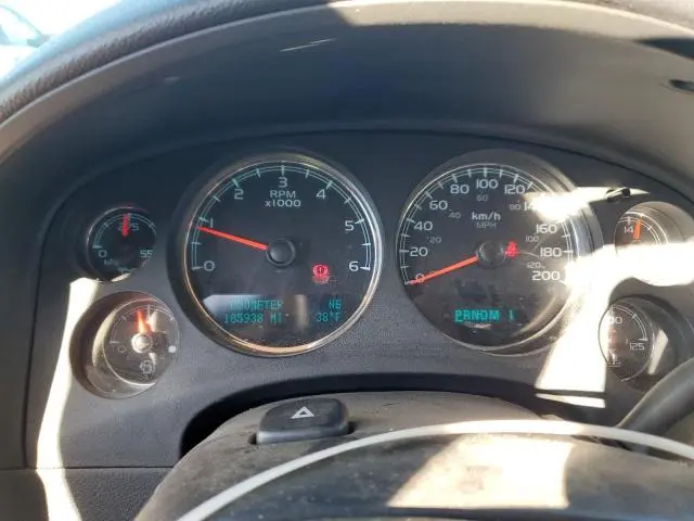 2010 GMC YUKON XL K2500 SLT  